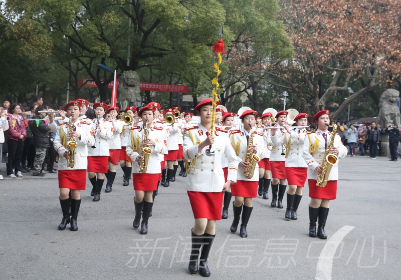 江西師范大學舉行2018年元旦升旗儀式