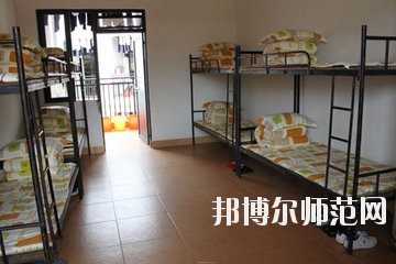 重慶微電子工業(yè)幼師學(xué)校