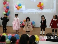 遵義2020年幼師學(xué)校中專升大?？际裁? /><b>遵義2020年幼師學(xué)校中專升大專考什么</b><span>2020-03-25 16:18</span><p>以往大多數(shù)的人在選擇就讀了職業(yè)學(xué)校就是為了之后的就業(yè)的，但是現(xiàn)在很多的同學(xué)就讀了職業(yè)學(xué)校之后是為了要繼續(xù)升學(xué)的，中專學(xué)校</p></a></li>
            <li><a href=