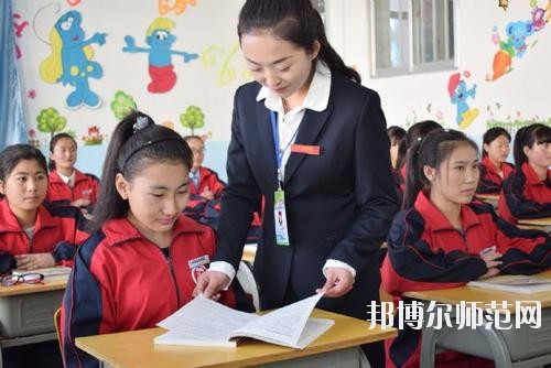 雅安2021年幼師學(xué)校什么專業(yè)最好