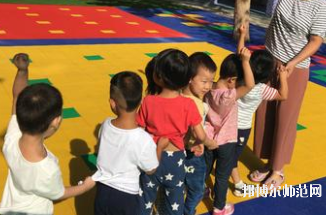 宜昌2021年女生讀幼師學校學什么專業(yè)好