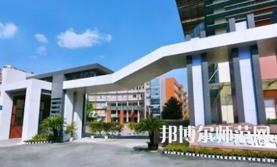 2023年四川師范大學(xué)附屬中學(xué)報(bào)名條件、招生對(duì)象